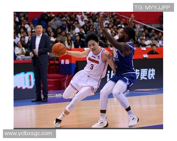 成都篮球队比赛经验引发热议球迷对战术和表现的不同看法